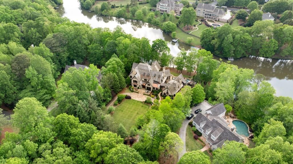 Image 108 of property listing at 550 Blue Heron Way, Milton, GA 30004