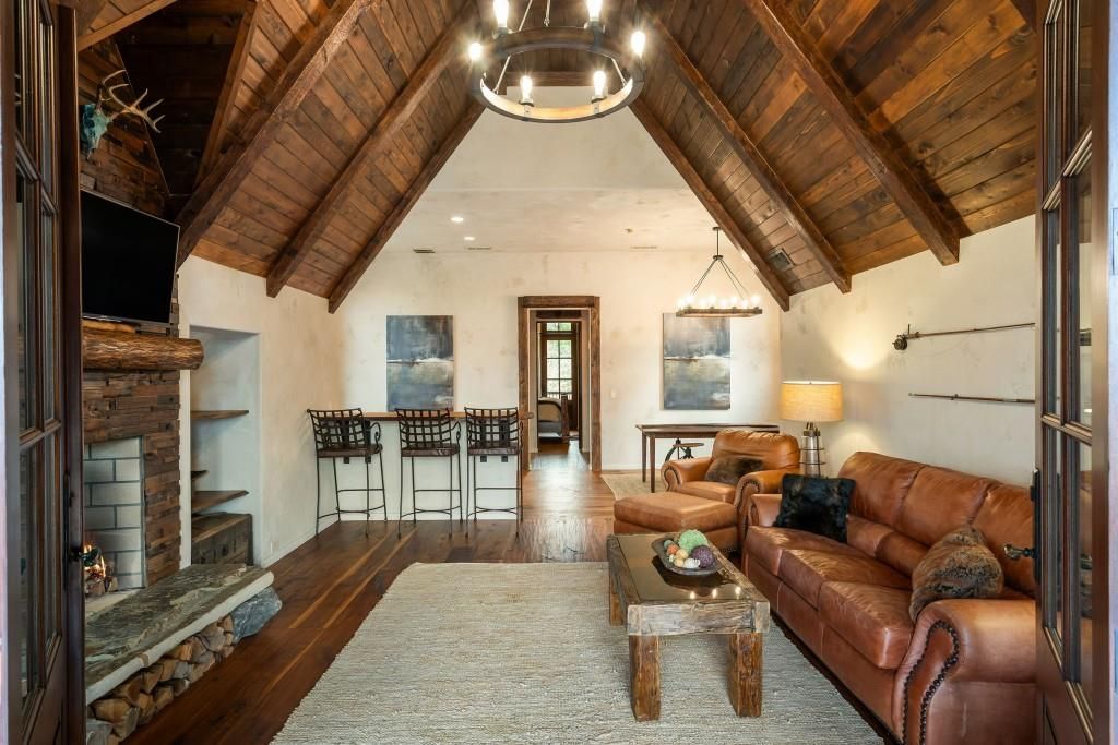 Image 88 of property listing at 550 Blue Heron Way, Milton, GA 30004