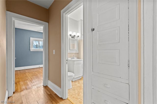 2056 Wascana Avenue, Lakewood, OH 44107