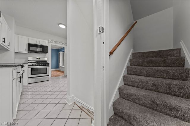 2056 Wascana Avenue, Lakewood, OH 44107