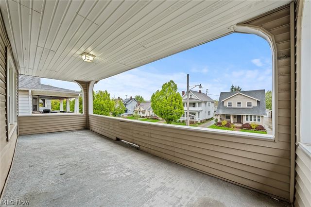2056 Wascana Avenue, Lakewood, OH 44107