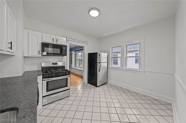 2056 Wascana Avenue, Lakewood, OH 44107
