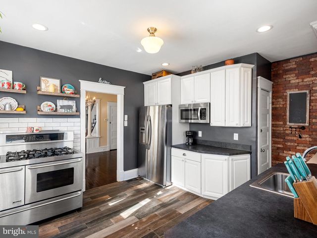 9 W CHELTON RD, Brookhaven, PA 19015