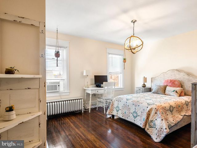 9 W CHELTON RD, Brookhaven, PA 19015