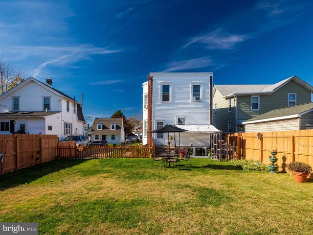 9 W CHELTON RD, Brookhaven, PA 19015