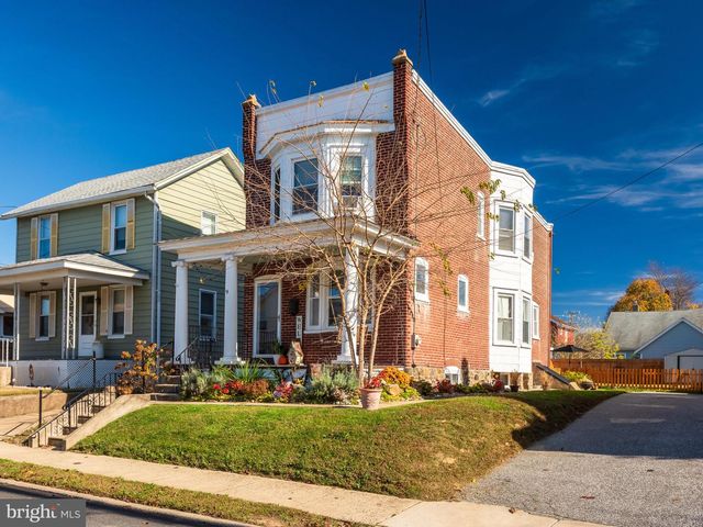 9 W CHELTON RD, Brookhaven, PA 19015