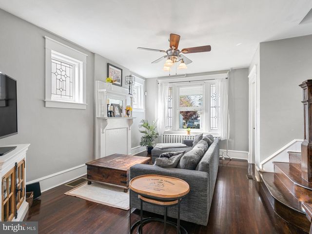 9 W CHELTON RD, Brookhaven, PA 19015