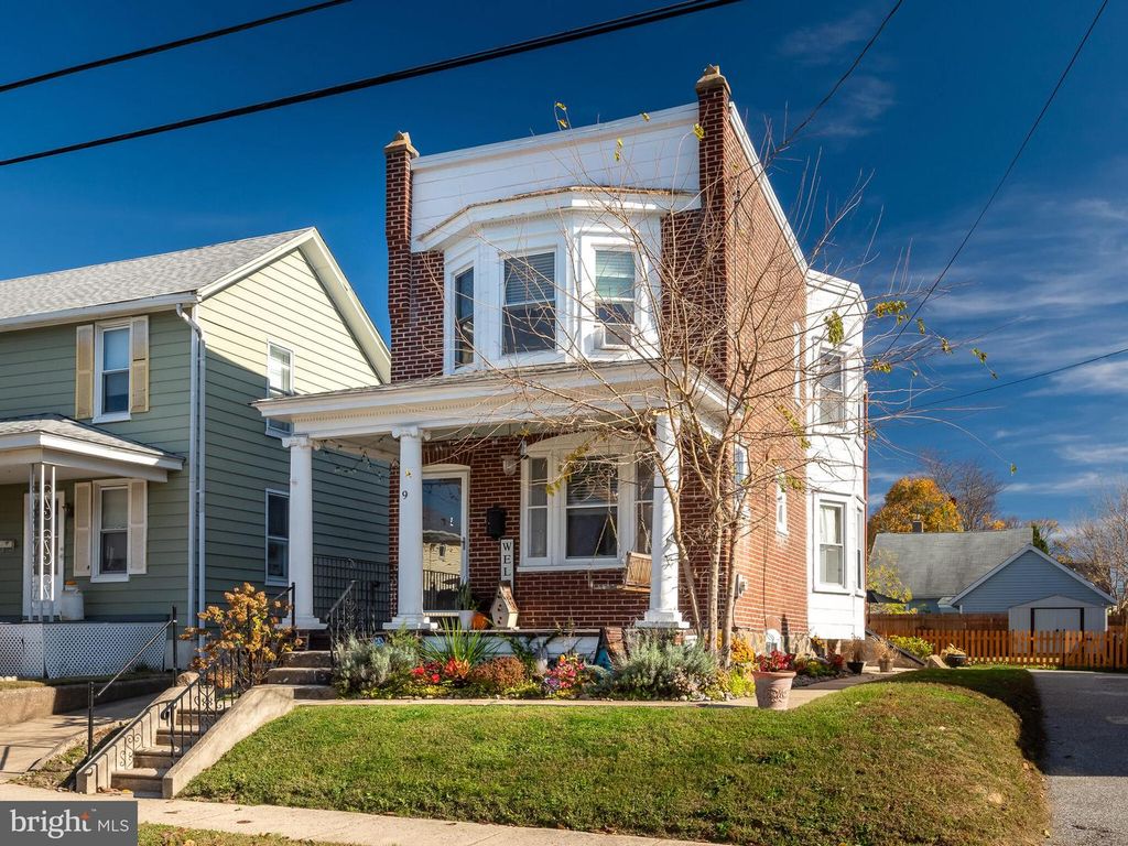 9 W CHELTON RD, Brookhaven, PA 19015