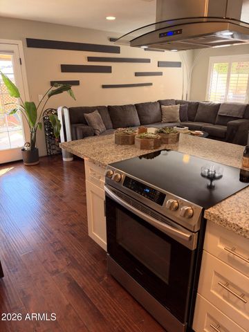 10410 N 9TH Street 2, Phoenix, AZ 85020