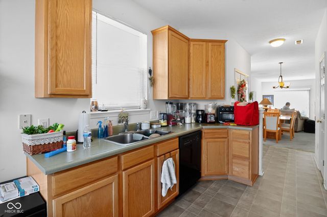 8231 Pelham Place, Indianapolis, IN 46216