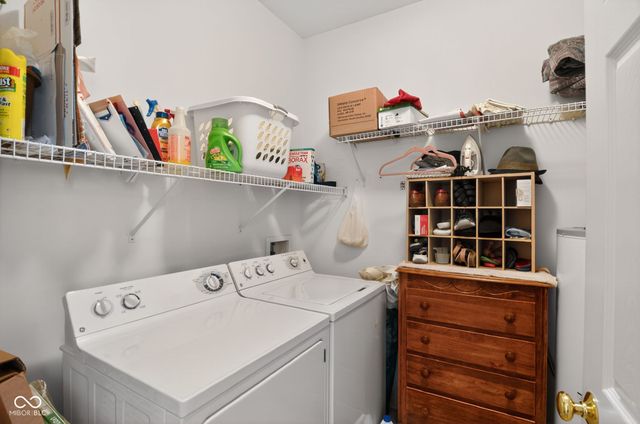 8231 Pelham Place, Indianapolis, IN 46216