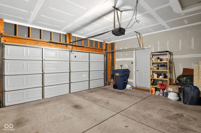 8231 Pelham Place, Indianapolis, IN 46216