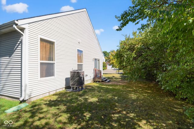 8231 Pelham Place, Indianapolis, IN 46216