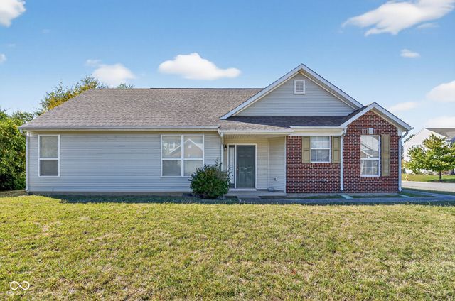 8231 Pelham Place, Indianapolis, IN 46216