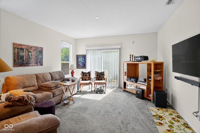 8231 Pelham Place, Indianapolis, IN 46216