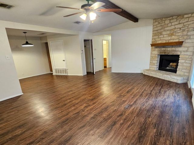 802 Kimberly ST A, Georgetown, TX 78628