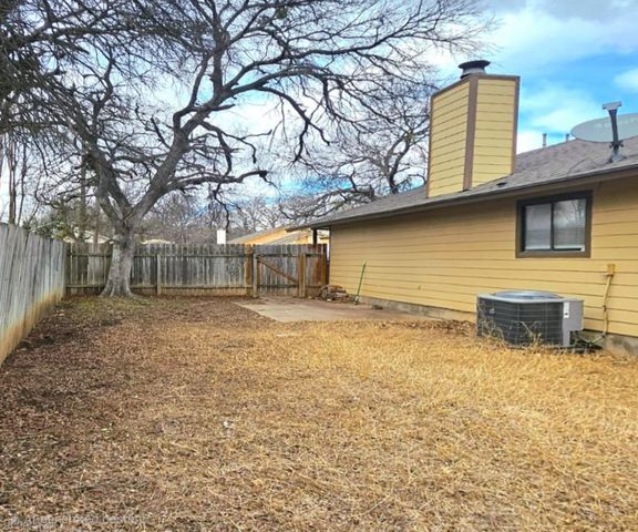 802 Kimberly ST A, Georgetown, TX 78628