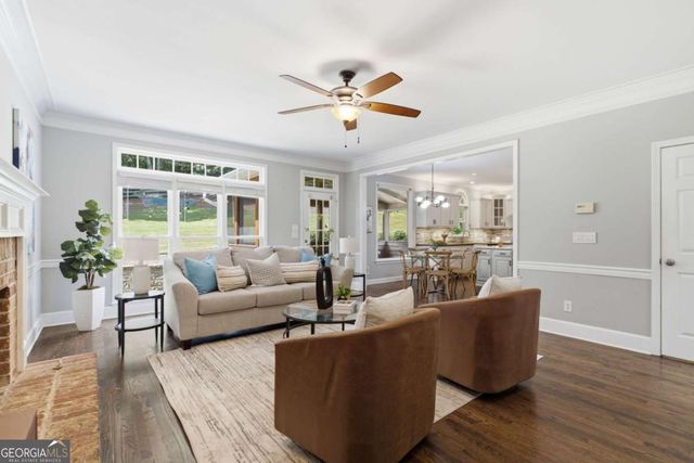 112 Grandcrest Drive, Suwanee, GA 30024