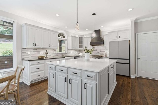 112 Grandcrest Drive, Suwanee, GA 30024