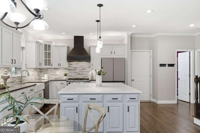 112 Grandcrest Drive, Suwanee, GA 30024