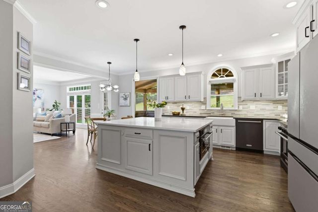 112 Grandcrest Drive, Suwanee, GA 30024