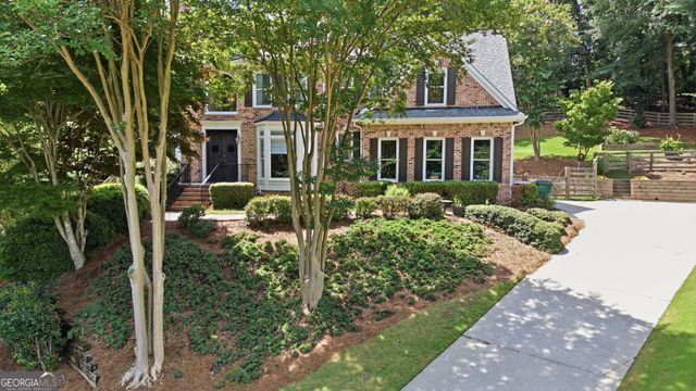112 Grandcrest Drive, Suwanee, GA 30024
