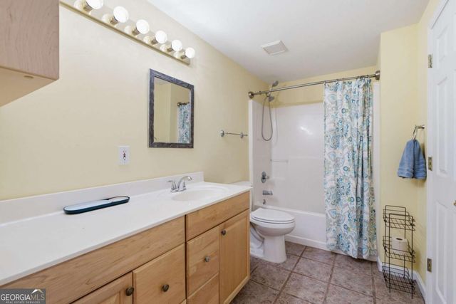112 Grandcrest Drive, Suwanee, GA 30024