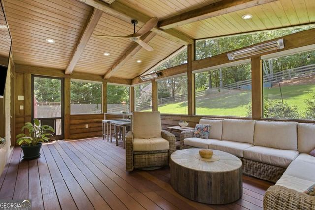 112 Grandcrest Drive, Suwanee, GA 30024