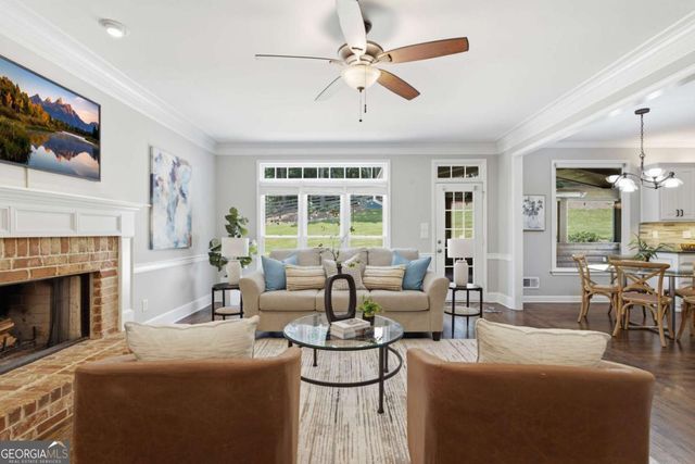 112 Grandcrest Drive, Suwanee, GA 30024