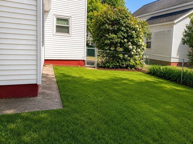 115 School St., Warren, MA 01083