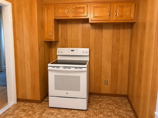 115 School St., Warren, MA 01083