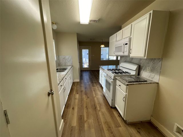20734 Settlers Lake Circle N, Katy, TX 77449