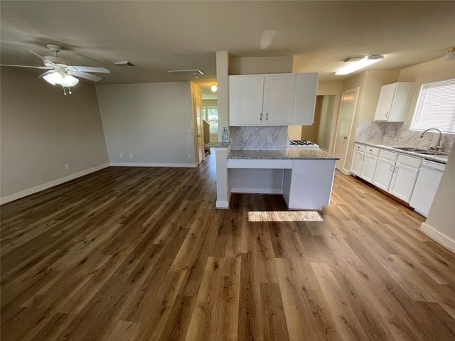 20734 Settlers Lake Circle N, Katy, TX 77449