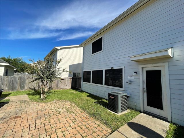 20734 Settlers Lake Circle N, Katy, TX 77449