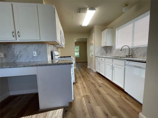 20734 Settlers Lake Circle N, Katy, TX 77449
