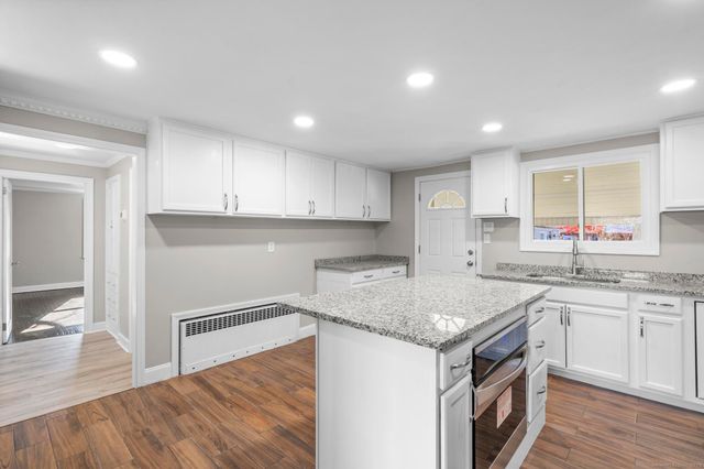 114 Lake Avenue, Bristol, CT 06010