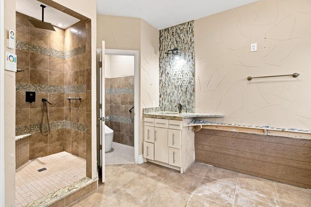 7075 Nantucket Way, Grand Prairie, TX 75054
