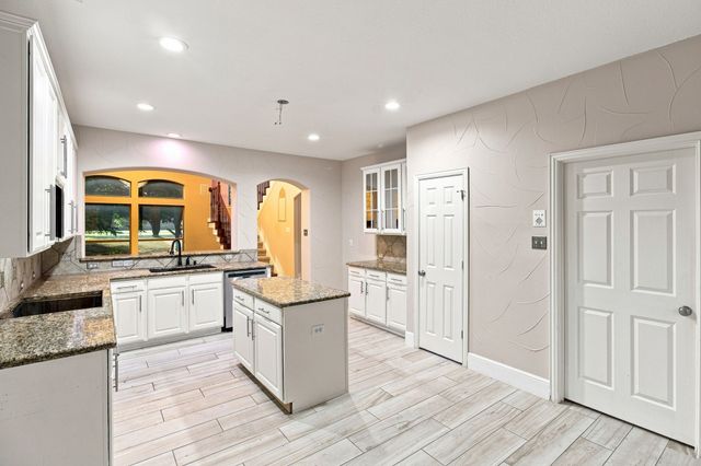 7075 Nantucket Way, Grand Prairie, TX 75054