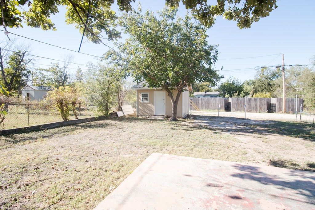Image 18 of property listing at 1015 Jefferson Street, San Angelo, TX 76901