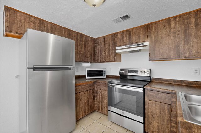 8201 Trumbull Avenue SE APT C, Albuquerque, NM 87108