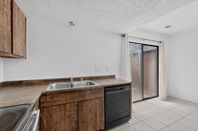 8201 Trumbull Avenue SE APT C, Albuquerque, NM 87108