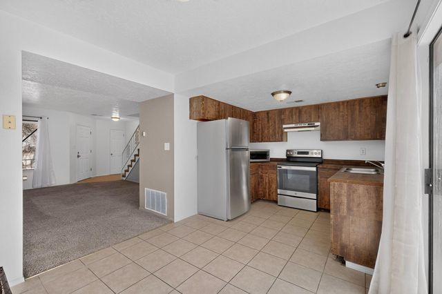 8201 Trumbull Avenue SE APT C, Albuquerque, NM 87108