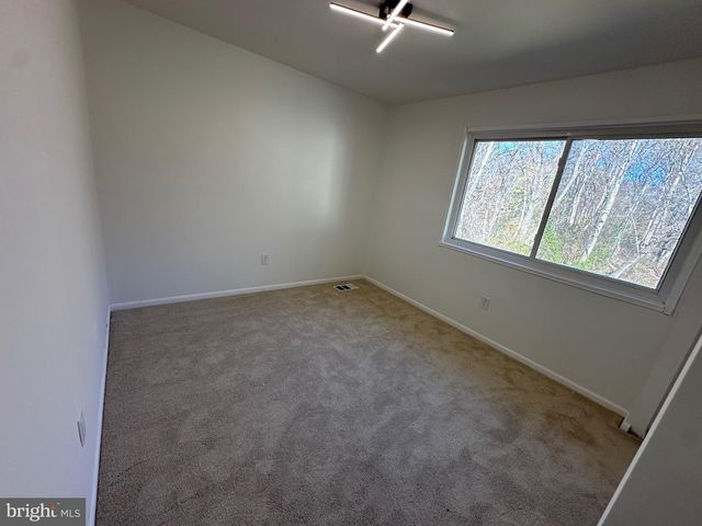 18424 ALLSPICE DR, Germantown, MD 20874