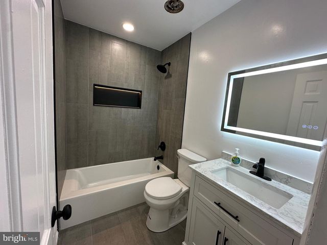 18424 ALLSPICE DR, Germantown, MD 20874