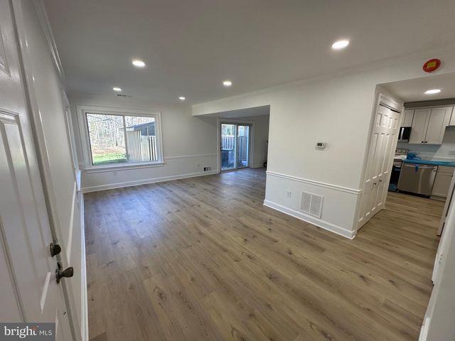 18424 ALLSPICE DR, Germantown, MD 20874