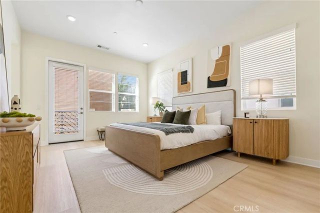 119 Newall, Irvine, CA 92618