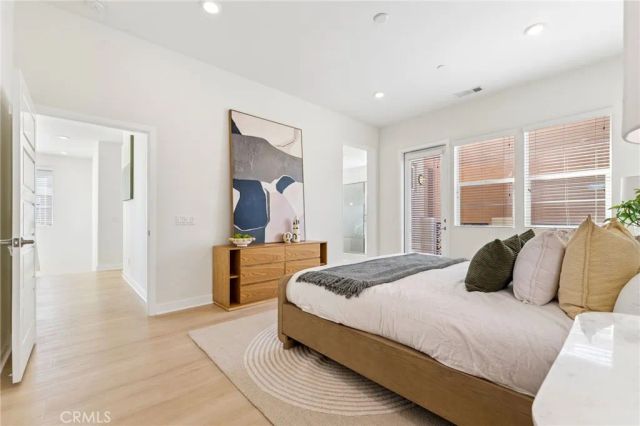 119 Newall, Irvine, CA 92618