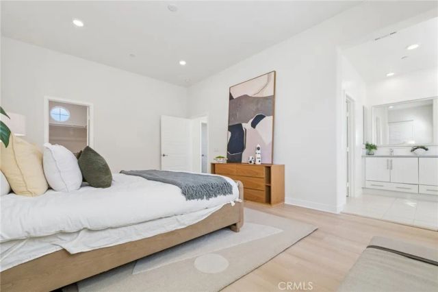 119 Newall, Irvine, CA 92618