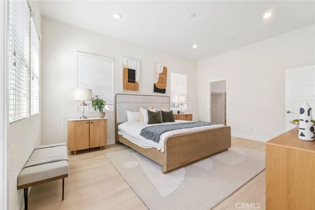 119 Newall, Irvine, CA 92618