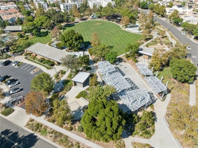 119 Newall, Irvine, CA 92618